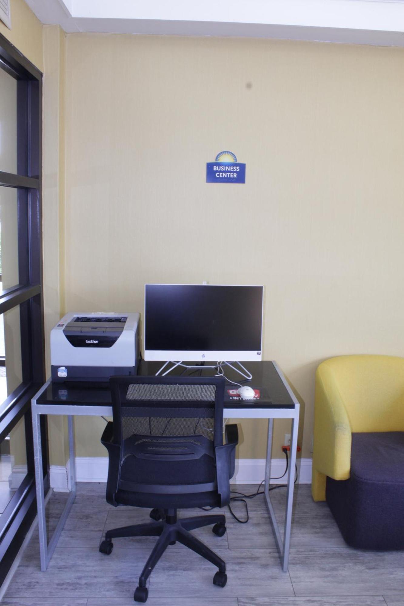 Days Inn By Wyndham Salem Extérieur photo
